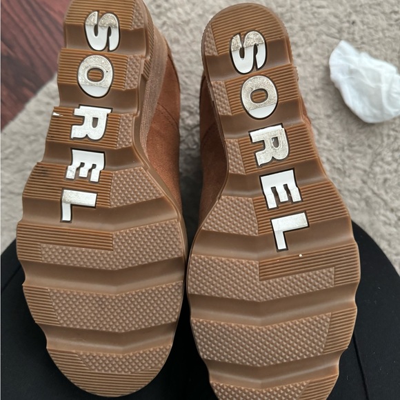 Sorel. Tan size 8 only worn once - Picture 8 of 16